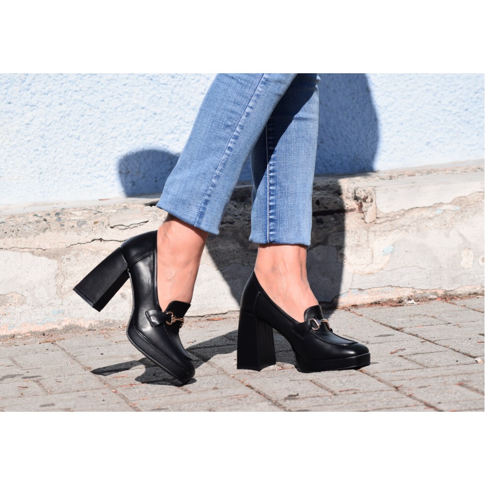 Γόβες Loafers GOU75
